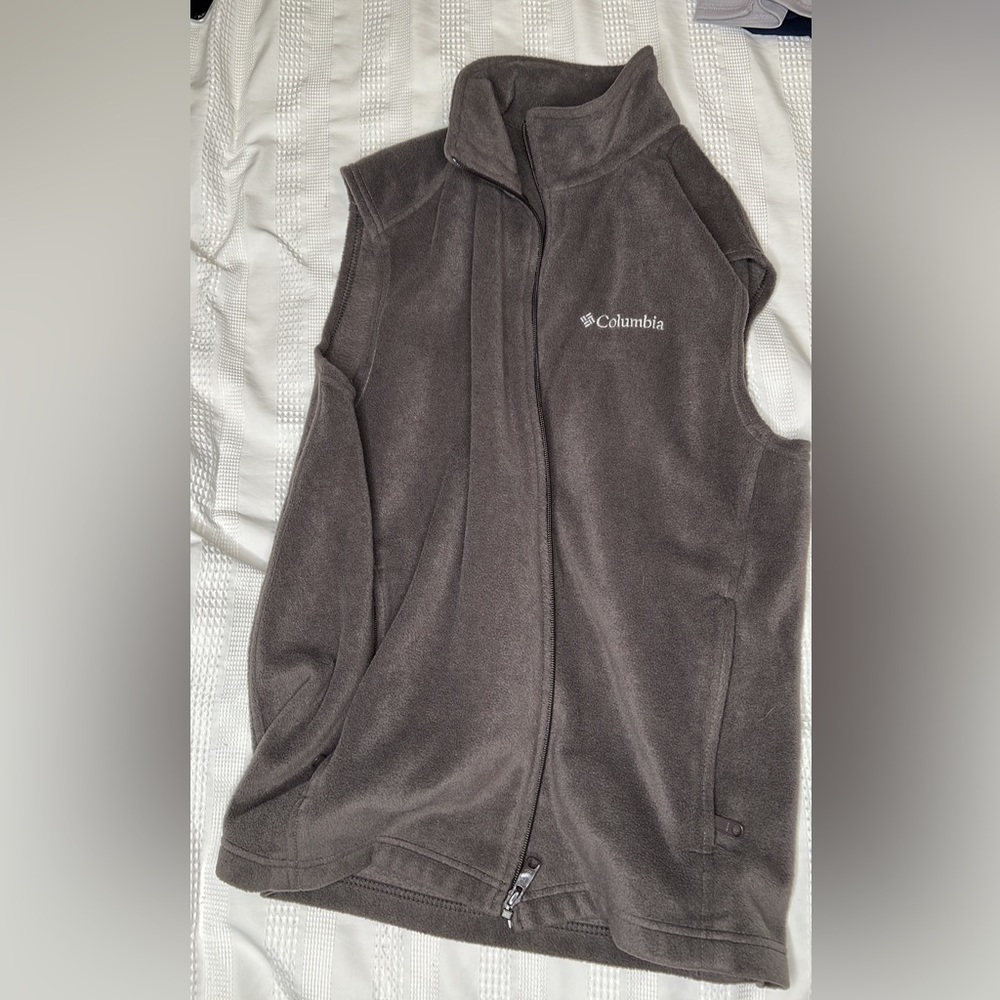 Columbia vest